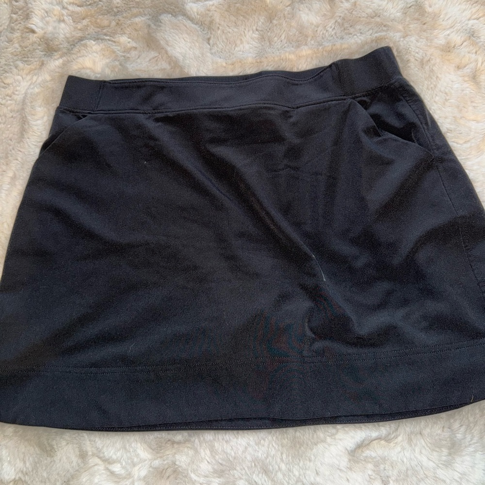 Women’s Black Athletic Skirt with Pockets